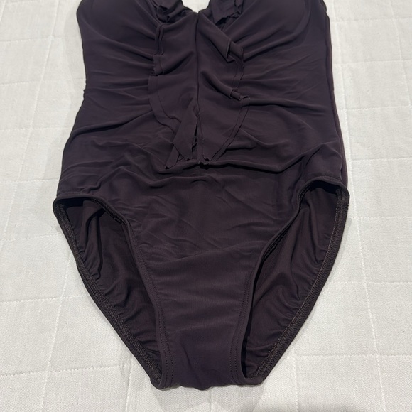 Miraclesuit Swimsuit - Picture 3 of 12